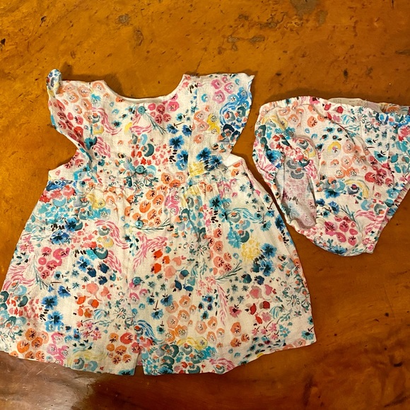 Zara mini floral dress - Picture 2 of 4